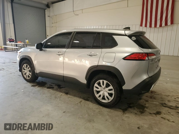 2023 Toyota Corolla Cross L with VIN 7MUAAAAG3PV043568, listed as a Copart auction lot 44022615 with 39,403 mi miles and Clean title. Bid and sale history available at DreamBid. Image 2.
