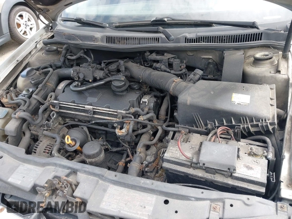 2005 Volkswagen Golf GLS z VIN 9BWGR61J454001608, wystawiony jako IAAI lot #42006934 z przebiegiem 182 075 mil mil oraz . Historia ofert i sprzedaży dostępna na DreamBid. Obrazek 10.