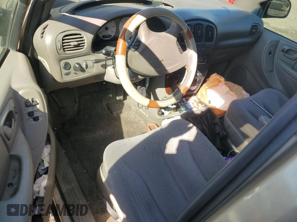 2002 Chrysler Town & Country eL with VIN 2C4GP343X2R556700, listed as a Copart auction lot 53656695 with Not Provided miles and Salvage Title. Bid and sale history available at carsss.com. Image 8.