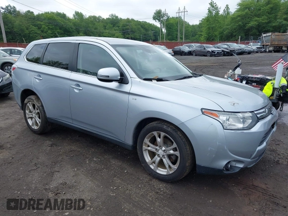 2014 Mitsubishi Outlander GT with VIN JA4JZ4AX3EZ013934, listed as a IAAI auction lot 42382774 with 66,829 mi miles and . Bid and sale history available at DreamBid. Image 18.