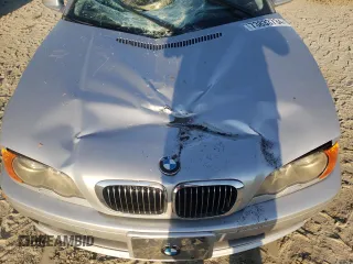2001 BMW 3 Series 330Ci with VIN WBABN53461JU30596, listed as a Copart auction lot 73833734 with 132,821 mi miles and Salvage Title. Bid and sale history available at carsss.com. Image 11.