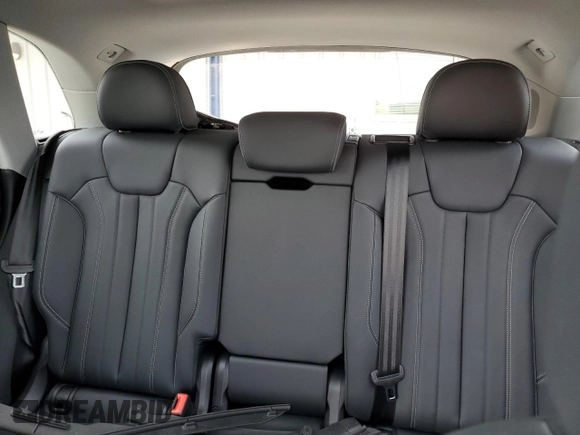 2024 Audi Q5 S line Premium Plus z VIN WA1EAAFYXR2015624, wystawiony jako Copart lot #59953855 z przebiegiem 14 627 mil mil oraz Szkoda całkowita • Salvage title. Historia ofert i sprzedaży dostępna na DreamBid. Obrazek 10.