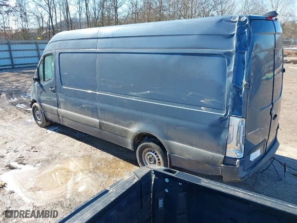 2019 Mercedes-Benz Sprinter Cargo Van with VIN WD4PF1CD1KT012635, listed as a IAAI auction lot 41342333 with 55,357 mi miles. Bid and sale history available at carsss.com. Image 3.