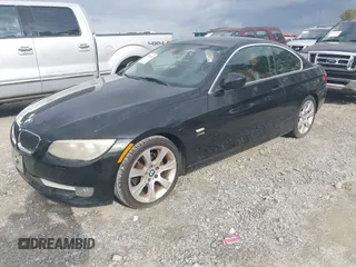 2011 BMW 3 Series 328i xDrive with VIN WBAKF5C52BE586375, listed as a IAAI auction lot 41799526 with 175,314 mi miles. Bid and sale history available at carsss.com. Image 2.