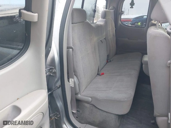 2002 Toyota Tundra SR5 with VIN 5TBBT44102S326707, listed as a IAAI auction lot 40971337 with 111,454 mi miles. Bid and sale history available at carsss.com. Image 8.