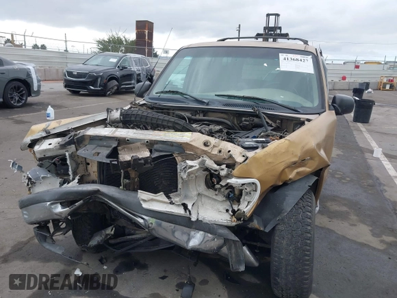 1998 Ford Explorer with VIN 1FMZU32X1WZA93411, listed as a IAAI auction lot 41368427 with 237,756 mi miles and . Bid and sale history available at DreamBid. Image 6.