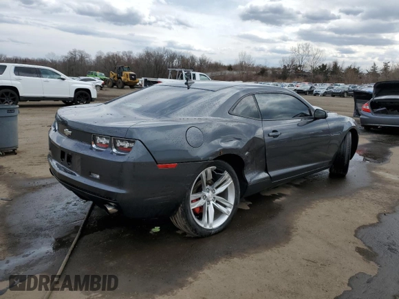 2011 Chevrolet Camaro 2LS z VIN 2G1FA1ED9B9115870, wystawiony jako Copart lot #50716865 z przebiegiem 171 936 mil mil oraz Szkoda całkowita • Salvage title. Historia ofert i sprzedaży dostępna na DreamBid. Obrazek 3.