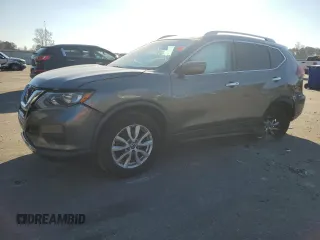2020 Nissan Rogue S z VIN KNMAT2MV6LP523824, wystawiony jako Copart lot #83495624 z przebiegiem 110 633 mil mil oraz Szkody całkowita. Historia ofert i sprzedaży dostępna na DreamBid. Obrazek 1.