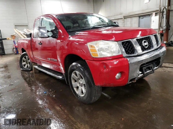 2005 Nissan Titan SE z VIN 1N6AA06BX5N502595, wystawiony jako Copart lot #85888184 z przebiegiem 231 851 mil mil oraz Nie do naprawy • Non repairable. Historia ofert i sprzedaży dostępna na DreamBid. Obrazek 4.