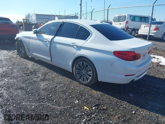 2019 BMW 5 Series 530i with VIN WBAJA5C54KBX87111, listed as a IAAI auction lot 41640822 with 55,500 mi miles and . Bid and sale history available at DreamBid. Image 3.