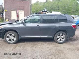 2013 Toyota Highlander Limited z VIN 5TDDK3EH0DS221967, wystawiony jako IAAI lot #42306472 z przebiegiem 198 316 mil mil oraz . Historia ofert i sprzedaży dostępna na DreamBid. Obrazek 15.