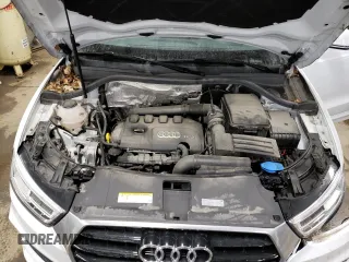 2018 Audi Q3 Premium Plus with VIN WA1JCCFS9JR031115, listed as a Copart auction lot 39580513 with 32,800 mi miles. Bid and sale history available at carsss.com. Image 11.