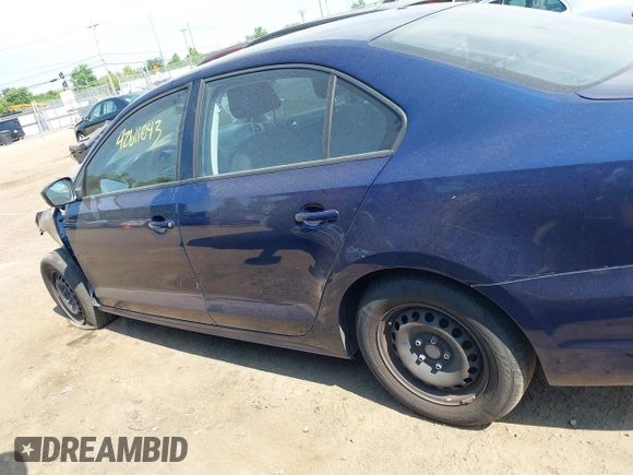 2013 Volkswagen Jetta S with VIN 3VW2K7AJ1DM272303, listed as a IAAI auction lot 42611043 with 129,107 mi miles and . Bid and sale history available at DreamBid. Image 15.