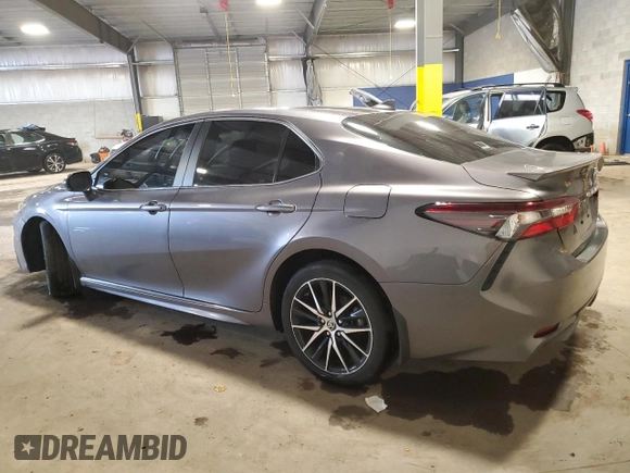 2023 Toyota Camry SE z VIN 4T1G11BK9PU083121, wystawiony jako Copart lot #58724145 z przebiegiem 29 991 mil mil oraz Szkoda całkowita • Salvage title. Historia ofert i sprzedaży dostępna na DreamBid. Obrazek 2.
