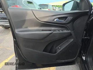 2020 Chevrolet Equinox LT с VIN 2GNAXJEVXL6235972, выставлен на аукционе IAAI как лот 42573207 с пробегом 28 685 миль миль и . История ставок и продаж доступна на DreamBid. Изображение 4.