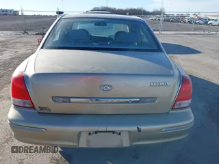2002 Hyundai XG350 L with VIN KMHFU45E72A204717, listed as a IAAI auction lot 41386637 with 182,310 mi miles. Bid and sale history available at carsss.com. Image 16.