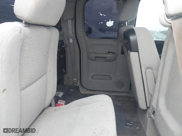 2007 Chevrolet Silverado 1500 Work Truck with VIN 1GCEC19C47Z630870, listed as a IAAI auction lot 41420093 with 316,080 mi miles. Bid and sale history available at carsss.com. Image 8.