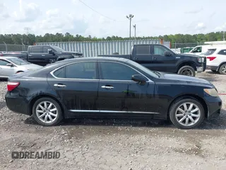 2007 Lexus LS 460 with VIN JTHBL46F475037342, listed as a IAAI auction lot 42027382 with 262,434 mi miles. Bid and sale history available at carsss.com. Image 13.