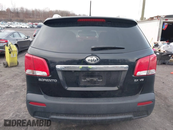 2013 Kia Sorento EX with VIN 5XYKUDA27DG413537, listed as a IAAI auction lot 40991803 with 163,534 mi miles. Bid and sale history available at carsss.com. Image 16.