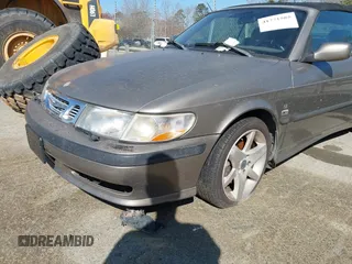 2002 Saab 9-3 SE with VIN YS3DF78KX27003571, listed as a IAAI auction lot 41771585 with 1 mi miles. Bid and sale history available at carsss.com. Image 6.