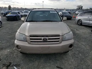 2005 Toyota Highlander with VIN JTEGP21A450046124, listed as a Copart auction lot 45967045 with 204,518 mi miles and Salvage Title. Bid and sale history available at carsss.com. Image 5.