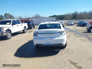 2011 Chrysler 200 Limited with VIN 1C3BC2FG3BN575607, listed as a IAAI auction lot 41661249 with 235,816 mi miles. Bid and sale history available at carsss.com. Image 16.