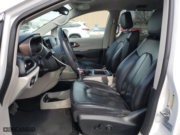 2017 Chrysler Pacifica Touring-L with VIN 2C4RC1BG9HR826930, listed as a Copart auction lot 51117785 with 134,301 mi miles and Salvage Title. Bid and sale history available at carsss.com. Image 7.