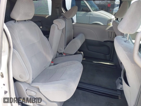 2015 Toyota Sienna LE AAS с VIN 5TDKK3DC6FS574942, выставлен на аукционе IAAI как лот 42336507 с пробегом 58 323 миль миль и . История ставок и продаж доступна на DreamBid. Изображение 8.