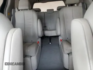 2012 Toyota Sienna XLE с VIN 5TDDK3DC8CS042919, выставлен на аукционе Copart как лот 62644385 с пробегом 135 252 миль миль и Списание • Salvage title. История ставок и продаж доступна на DreamBid. Изображение 10.