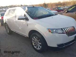 2012 Lincoln MKX with VIN 2LMDJ6JK7CBL11512, listed as a IAAI auction lot 41832419 with 127,485 mi miles. Bid and sale history available at carsss.com. Image 1.
