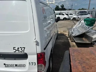 2019 Nissan NV200 SV z VIN 3N6CM0KNOKK712124, wystawiony jako IAAI lot #42763984 z przebiegiem 148 499 mil mil oraz . Historia ofert i sprzedaży dostępna na DreamBid. Obrazek 4.