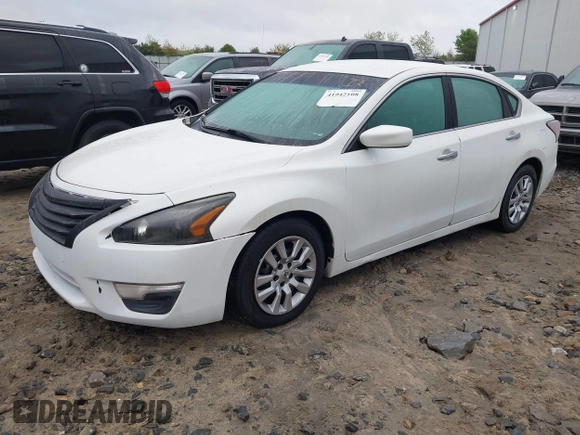2015 Nissan Altima 2.5 S with VIN 1N4AL3AP1FN318719, listed as a IAAI auction lot 41942108 with 266,464 mi miles. Bid and sale history available at carsss.com. Image 2.