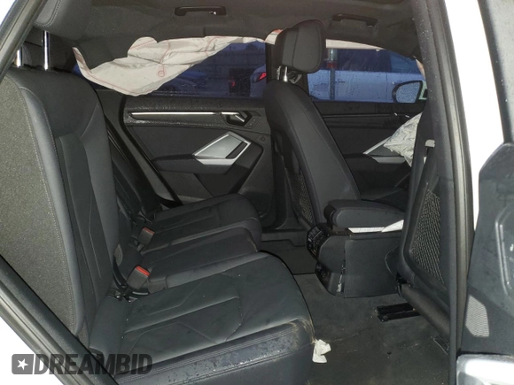 2024 Audi Q3 S line Premium z VIN WA1DECF35R1082556, wystawiony jako Copart lot #41539675 z przebiegiem Nie podano mil oraz Szkoda całkowita • Salvage title. Historia ofert i sprzedaży dostępna na DreamBid. Obrazek 11.