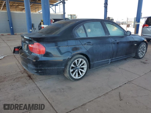 2011 BMW 3 Series 328i z VIN WBAPH5C55BA446506, wystawiony jako Copart lot #64320775 z przebiegiem 176 862 mil mil oraz Czysty tytuł • Clean title. Historia ofert i sprzedaży dostępna na DreamBid. Obrazek 3.