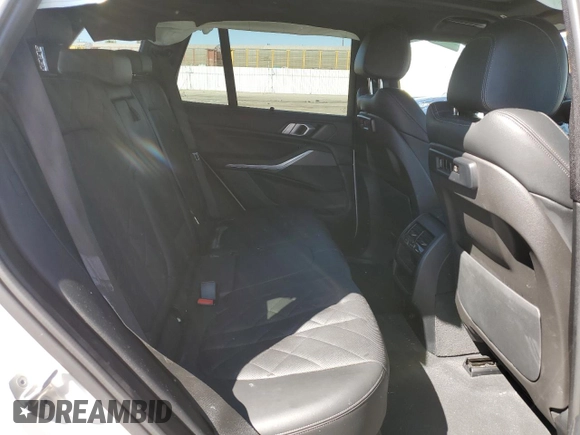 2023 BMW X5 xDrive45e z VIN 5UXTA6C02P9P99227, wystawiony jako Copart lot #50364625 z przebiegiem Nie podano mil oraz Szkoda całkowita • Salvage title. Historia ofert i sprzedaży dostępna na DreamBid. Obrazek 11.