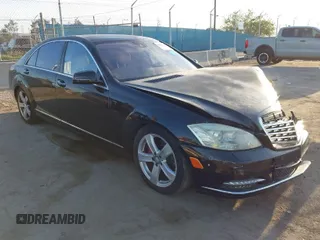 2011 Mercedes-Benz S-Class S 550 with VIN WDDNG7BB9BA387028, listed as a IAAI auction lot 41988693 with 122,421 mi miles. Bid and sale history available at carsss.com. Image 1.