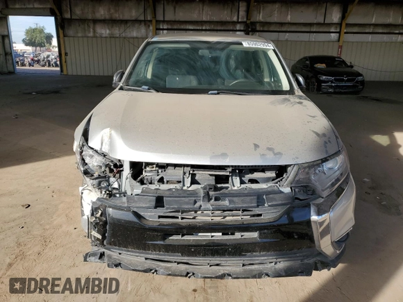 2018 Mitsubishi Outlander ES z VIN JA4AZ3A36JZ042328, wystawiony jako Copart lot #85902994 z przebiegiem 129 936 mil mil oraz Szkoda całkowita • Salvage title. Historia ofert i sprzedaży dostępna na DreamBid. Obrazek 5.