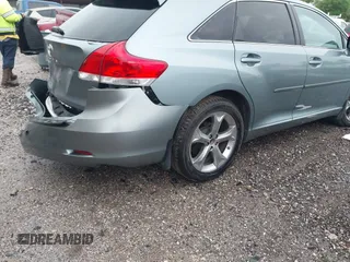 2010 Toyota Venza with VIN 4T3ZK3BB4AU024218, listed as a IAAI auction lot 41892172 with 136,870 mi miles. Bid and sale history available at carsss.com. Image 17.