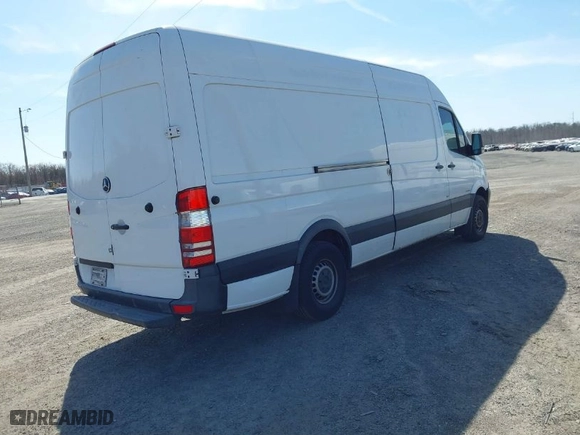 2015 Mercedes-Benz Sprinter Cargo Vans EXT with VIN WD3PE8DC6F5961971, listed as a IAAI auction lot 41700983 with 1 mi miles. Bid and sale history available at carsss.com. Image 4.