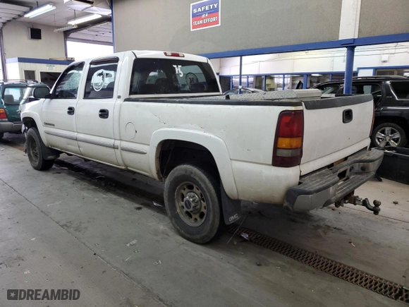 2002 GMC Sierra 2500HD SLE with VIN 1GTHK23U42F250106, listed as a Copart auction lot 78956564 with 244,589 mi miles and Salvage Title. Bid and sale history available at carsss.com. Image 2.