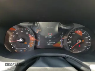 2024 Jeep Compass Limited z VIN 3C4NJDCN0RT122990, wystawiony jako Copart lot #59363245 z przebiegiem 3 231 mil mil oraz Szkoda całkowita • Salvage title. Historia ofert i sprzedaży dostępna na DreamBid. Obrazek 9.