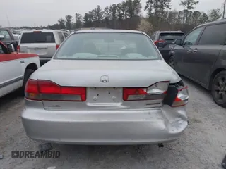 2002 Honda Accord SE с VIN 1HGCG56742A067127, выставлен на аукционе IAAI как лот 41780877 с пробегом 230 226 миль миль и . История ставок и продаж доступна на DreamBid. Изображение 16.