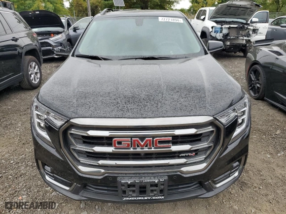2022 GMC Terrain AT4 with VIN 3GKALYEV0NL314096, listed as a Copart auction lot 72721894 with 9,463 mi miles and Salvage Title. Bid and sale history available at carsss.com. Image 5.