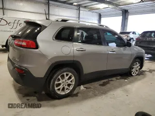 2016 Jeep Cherokee Altitude with VIN 1C4PJLCS2GW292056, listed as a Copart auction lot 49246295 with 60,600 mi miles and Clean Title. Bid and sale history available at carsss.com. Image 3.