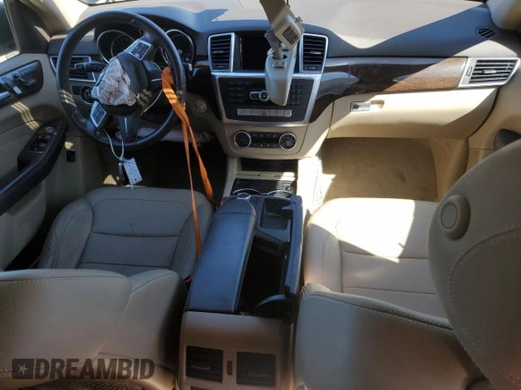 2014 Mercedes-Benz M 350 z VIN 4JGDA5JB6EA333909, wystawiony jako Copart lot #48485595 z przebiegiem Nie podano mil oraz Szkoda całkowita • Salvage title. Historia ofert i sprzedaży dostępna na DreamBid. Obrazek 8.