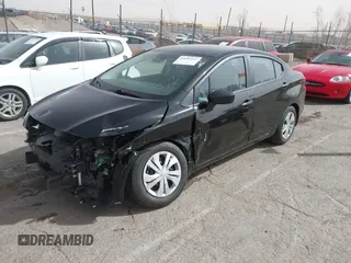 2022 Nissan Versa S z VIN 3N1CN8DV2NL827465, wystawiony jako IAAI lot #41693112 z przebiegiem 43 918 mil mil oraz . Historia ofert i sprzedaży dostępna na DreamBid. Obrazek 17.