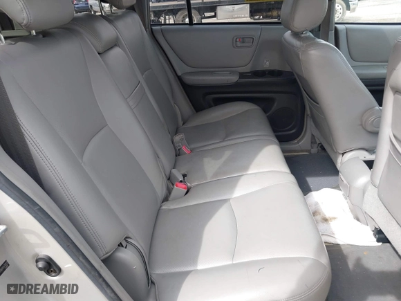 2006 Toyota Highlander w/3rd Row with VIN JTEEP21A160167427, listed as a IAAI auction lot 41815991 with 308,542 mi miles. Bid and sale history available at carsss.com. Image 8.