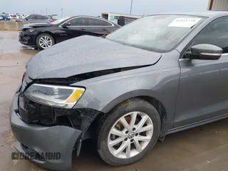 2013 Volkswagen Jetta SE with VIN 3VWDX7AJ1DM443139, listed as a IAAI auction lot 42471738 with 77,578 mi miles and . Bid and sale history available at DreamBid. Image 19.