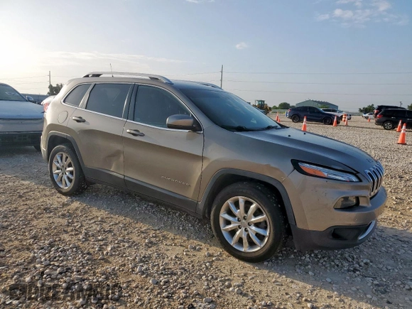 2017 Jeep Cherokee Limited with VIN 1C4PJMDS5HW616381, listed as a Copart auction lot 63073885 with 149,586 mi miles and Clean title. Bid and sale history available at DreamBid. Image 4.