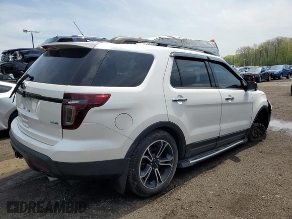 2013 Ford Explorer Sport with VIN 1FM5K8GT1DGC40276, listed as a Copart auction lot 50887045 with 211,993 mi miles and Clean Title. Bid and sale history available at carsss.com. Image 3.